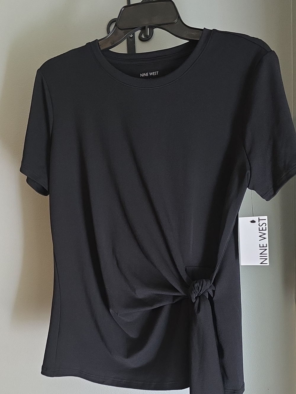 Nine West Black Short-Sleeve Knot Detail Tee Size M NWT
